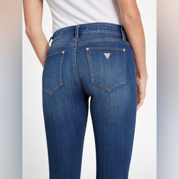#240 Women's Guess Curvy Sophia Skinny Jeans - Picture 3 of 10